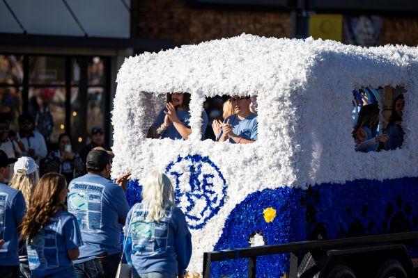 2 A van float in a parade