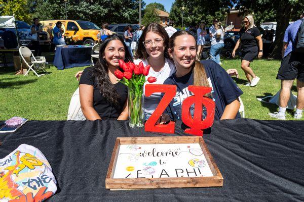 6 A student organization table
